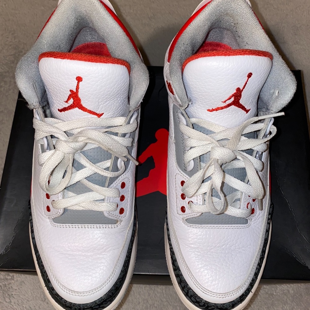 fire red Jordan 3 retro